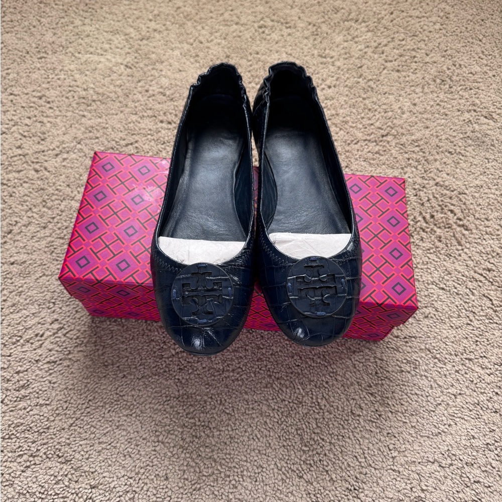 Tory Burch Navy Leather Logo Ballet Flats